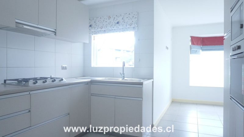 Monse&Atilde;&plusmn;or J. Hourton  N&Acirc;&ordm;2060, C- 88, Cond. Mirador II - Luz Propiedades