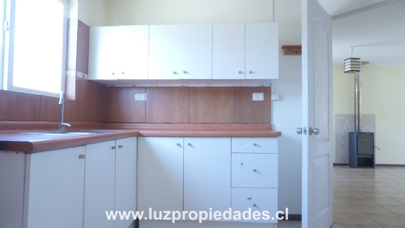 Psj. Quitrahue N&Acirc;&ordm;4718, Santuario de la Laguna - Luz Propiedades