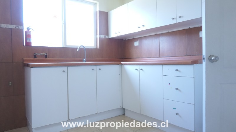 Psj. Quitrahue N&Acirc;&ordm;4718, Santuario de la Laguna - Luz Propiedades