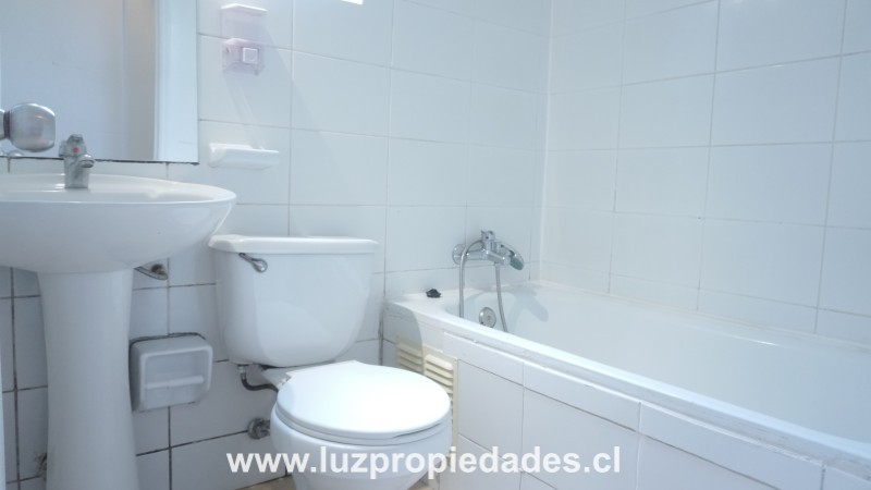 Psj. Quitrahue N&Acirc;&ordm;4718, Santuario de la Laguna - Luz Propiedades