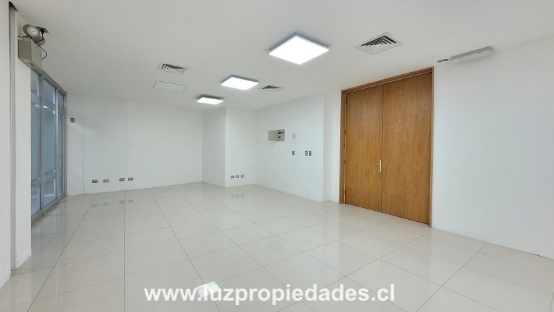 Diego Portales N&Acirc;&deg;2000, Local 1, Ed. Empresarial - Luz Propiedades