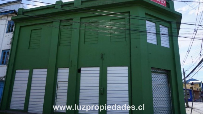 Angelm&Atilde;&sup3; con Pasaje Schwerter  - Luz Propiedades