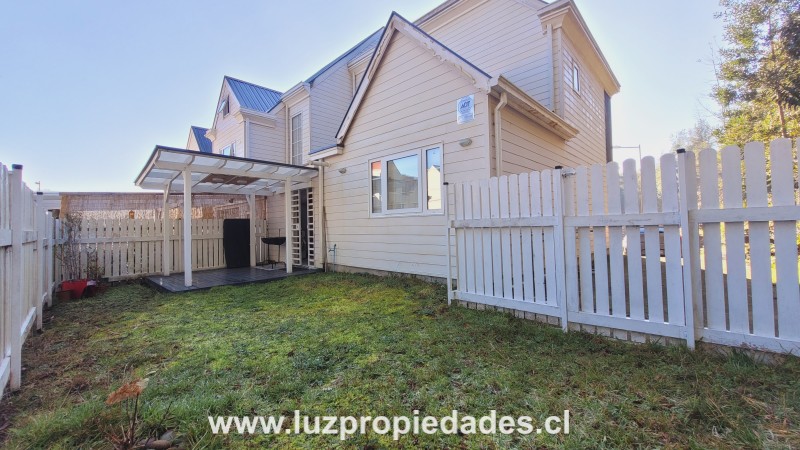 Dos Esteros N&Acirc;&deg;44, Casa 9, Condominio Melod&Atilde;&shy;as del Estero, Pelluco - Luz Propiedades