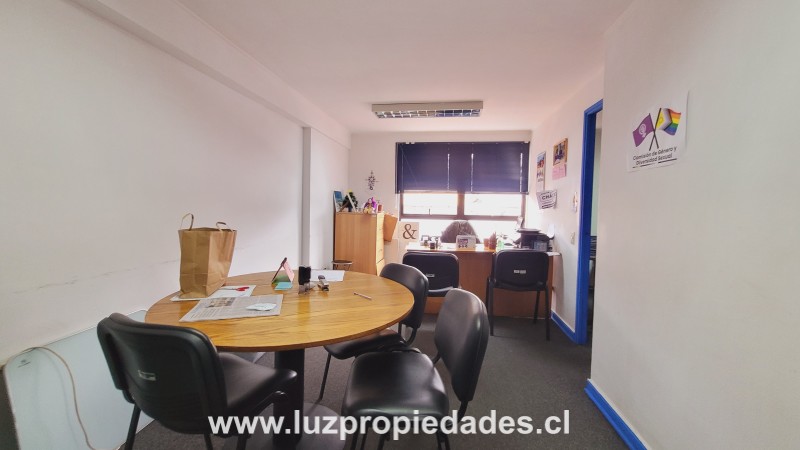 Edificio Col&Atilde;&sup3;n, Of. 302 - Luz Propiedades