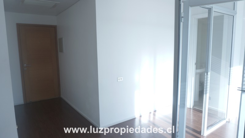 Quillota N&Acirc;&deg;175, Ed. CCHC, Of. 714 - Luz Propiedades