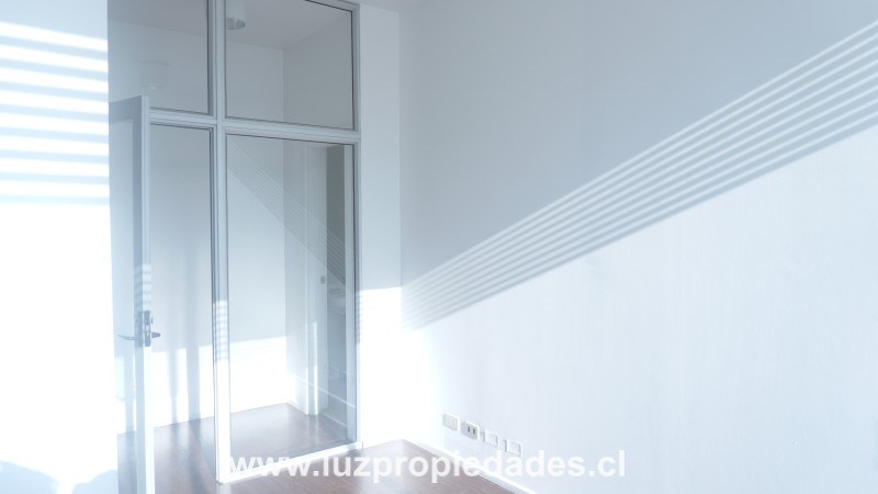 Quillota N&Acirc;&deg;175, Ed. CCHC, Of. 714 - Luz Propiedades