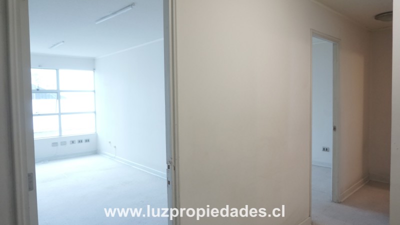 Urmeneta N&Acirc;&ordm;305, Of. 501, Ed. Los H&Atilde;&copy;roes - Luz Propiedades