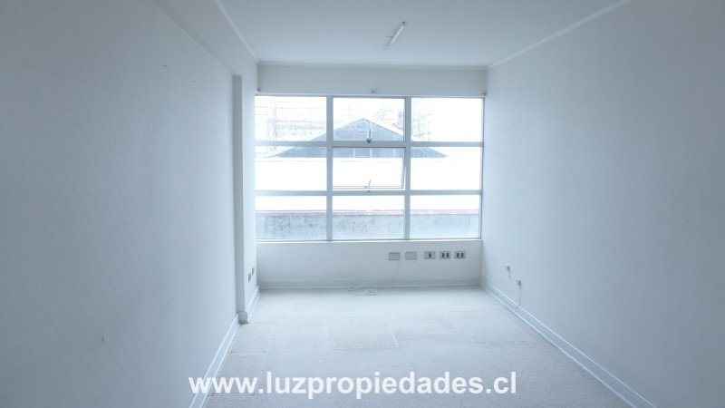 Urmeneta N&Acirc;&ordm;305, Of. 501, Ed. Los H&Atilde;&copy;roes - Luz Propiedades